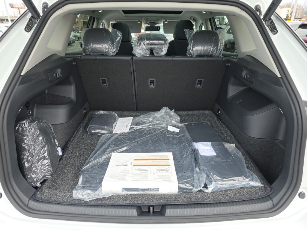 2026 Volkswagen Tiguan 2.0T SE White/off-white at Sutliff Volkswagen