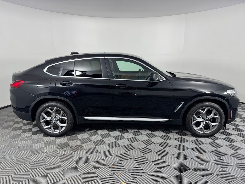 Thumbnail: 2025 BMW X4 - 4
