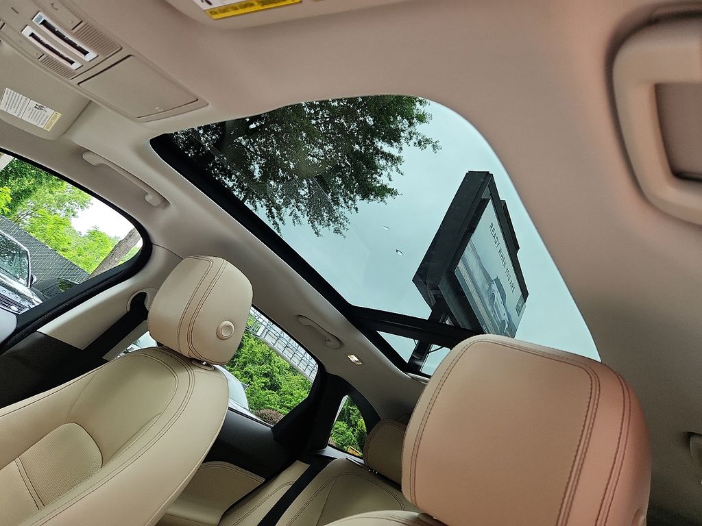 2017 Jaguar F-Pace Prestige 15