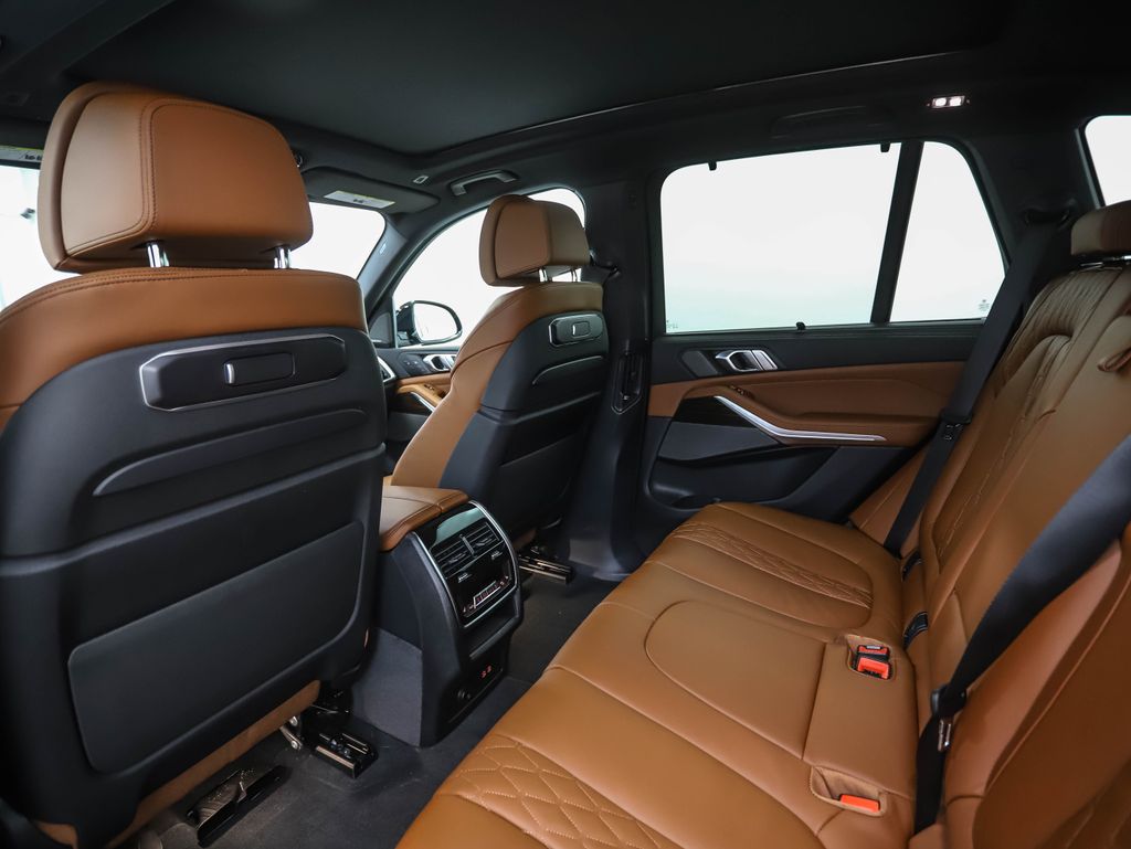 Thumbnail: 2026 BMW X5 - 21