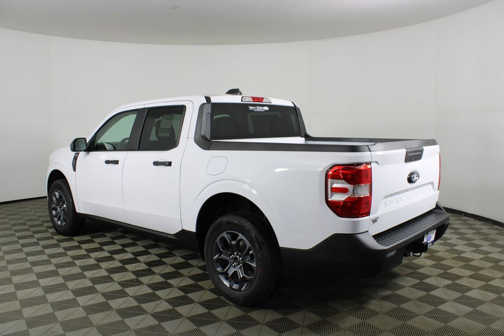 View vehicle photo 4