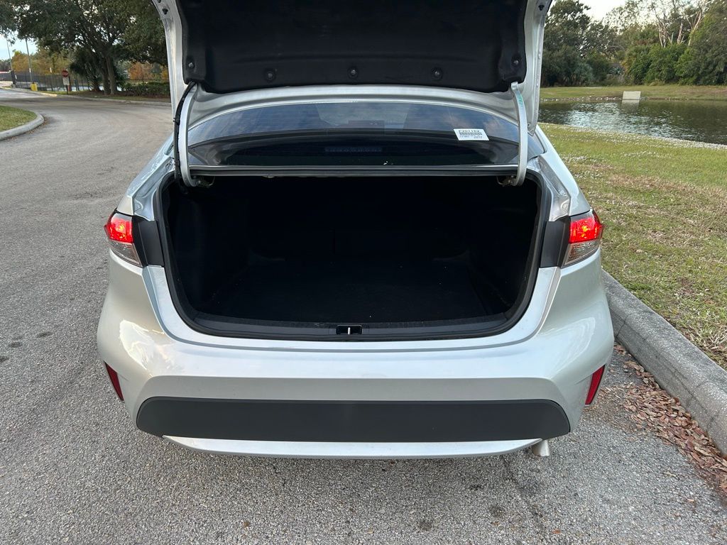 Thumbnail: 2021 Toyota Corolla - 10