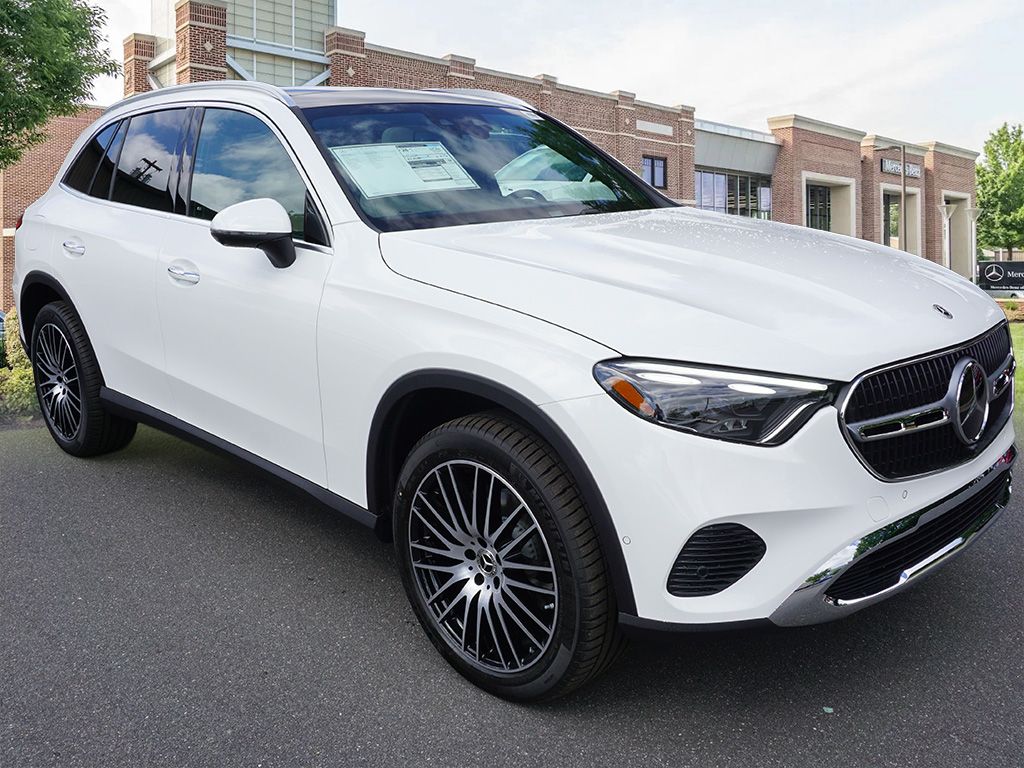 2025 Mercedes-Benz GLC 300 3