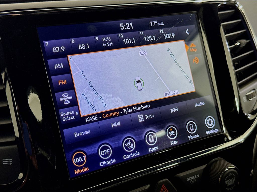 Thumbnail: 2021 Jeep Grand Cherokee - 13