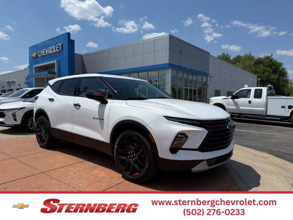 Summit White 2024 Chevrolet Blazer SUV / Crossover Front-Wheel Drive 9-Speed Automatic Overdrive