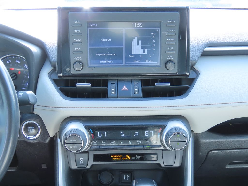 Thumbnail: 2019 Toyota RAV4 - 8