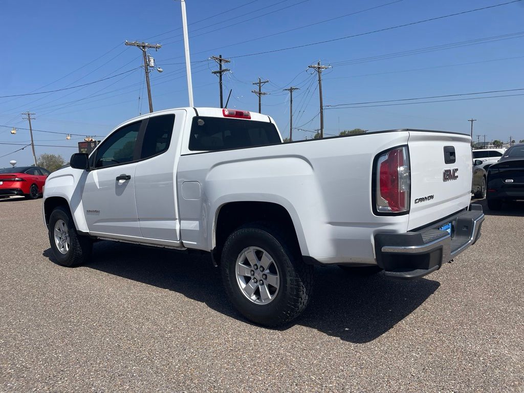 Used 2020 White GMC Base image 5