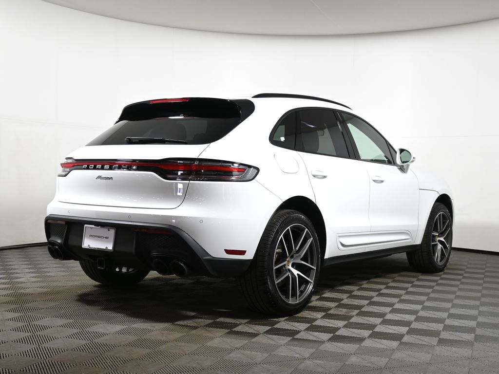 Thumbnail: 2025 Porsche Macan - 7