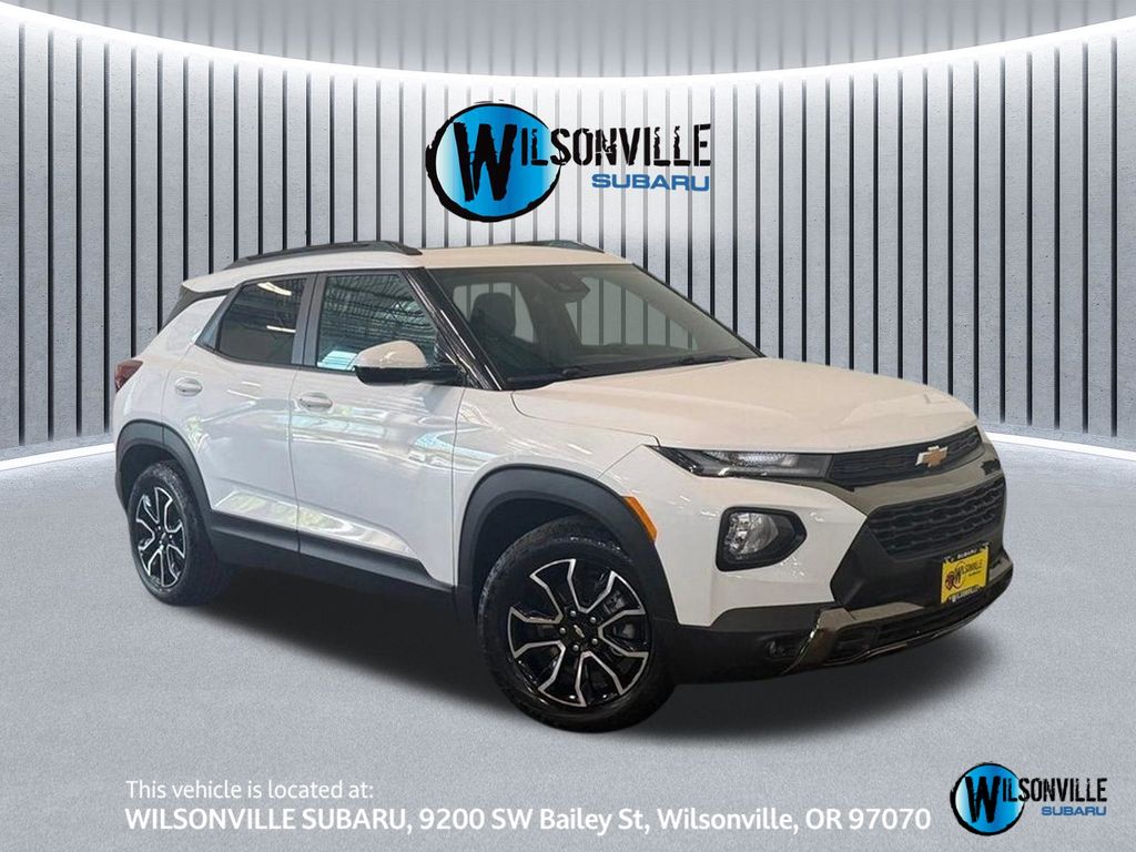 Summit White 2023 Chevrolet Trailblazer SUV / Crossover Front-Wheel Drive Continuously Variable Transmission