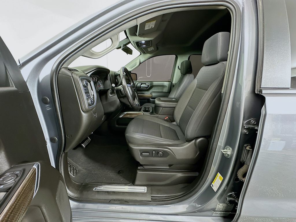 Thumbnail: 2021 Chevrolet Silverado 1500 - 21