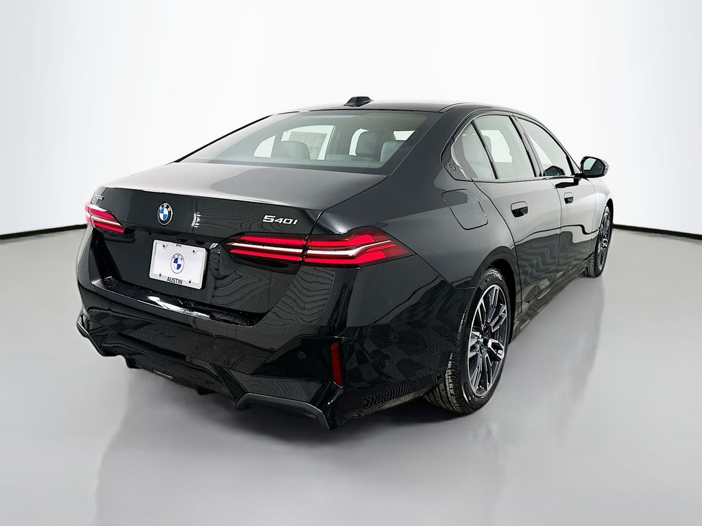 Thumbnail: 2026 BMW 5 Series - 5