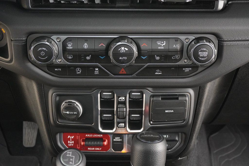 Used Car 2025 Jeep Gladiator  Mojave For Sale Under $50,000 In Weatherford, Texas