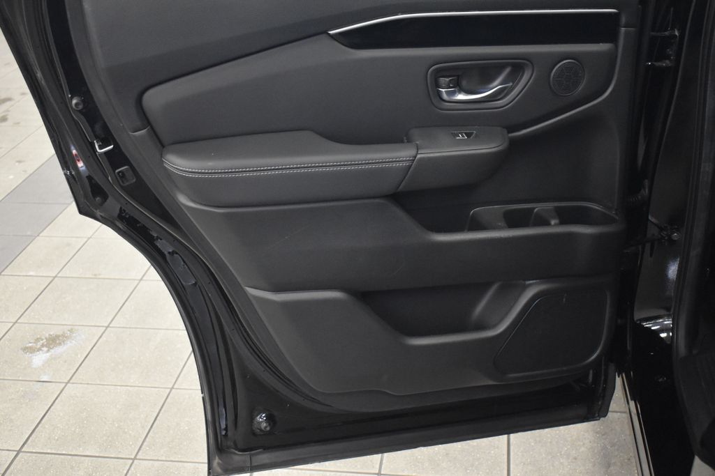 2024 Honda Pilot Touring 28
