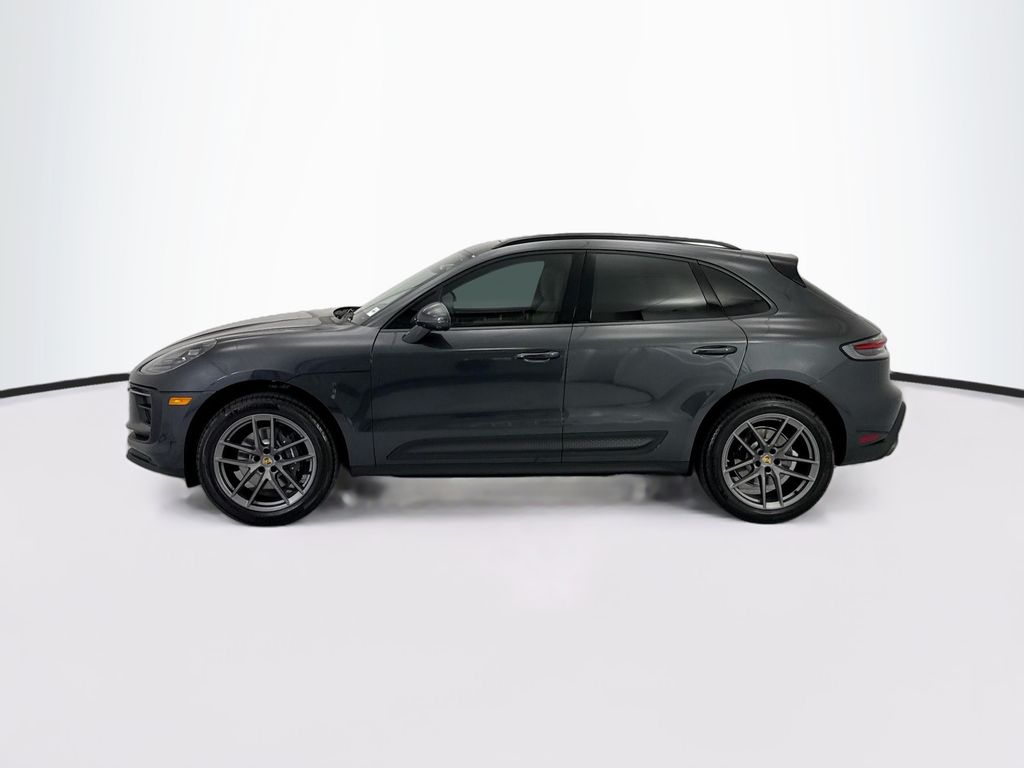 Thumbnail: 2026 Porsche Macan - 2