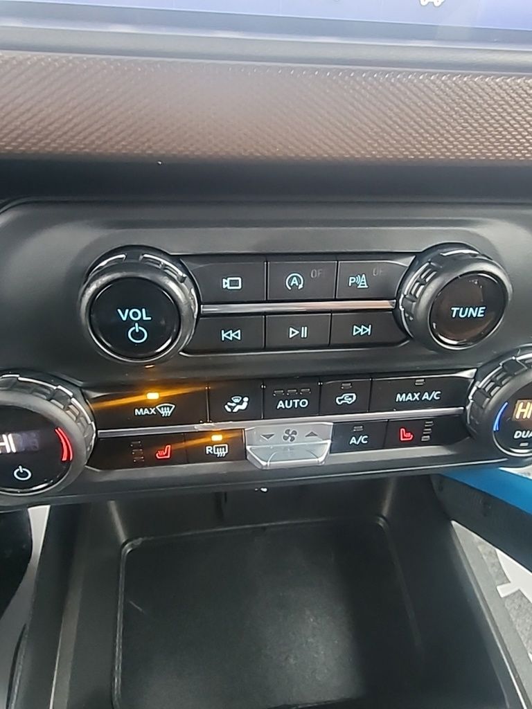 2023 Ford Bronco Outer Banks - 9