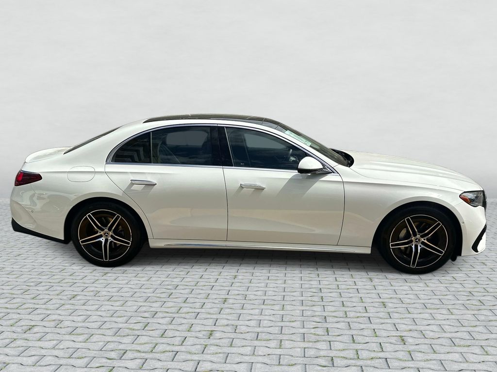 Thumbnail: 2025 Mercedes-Benz E-Class - 8