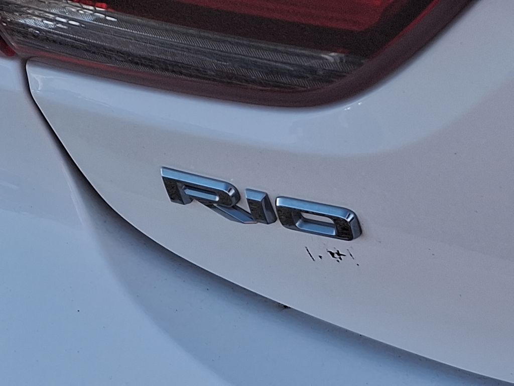 2018 Kia Rio LX 28