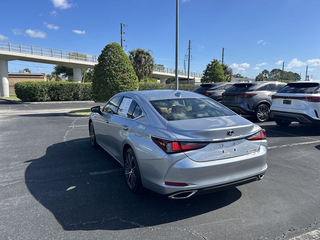 Thumbnail: 2025 Lexus ES - 10