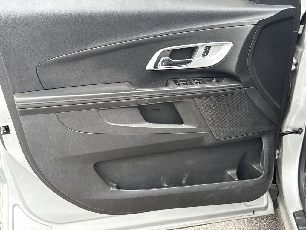 2013 Chevrolet Equinox LS - 9
