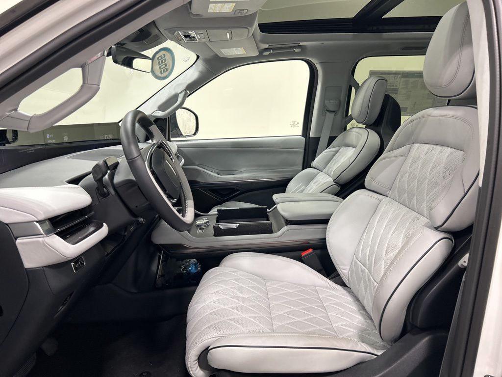 new 2026 Lincoln Navigator L car, priced at $138,045