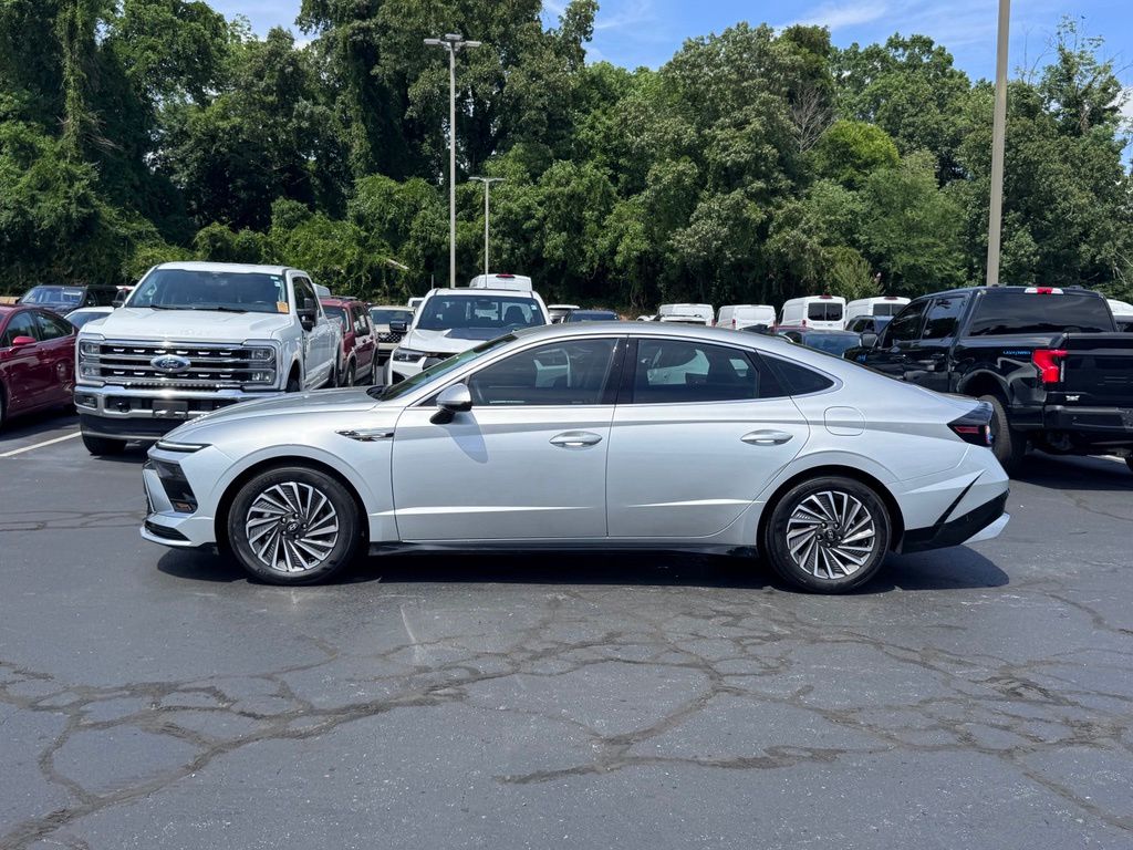 HyundaiSonata Hybrid3
