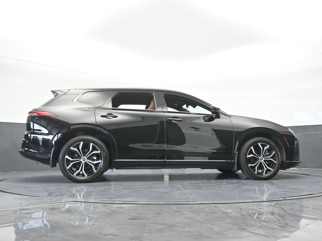 Used 2025 Black Toyota XLE image 67