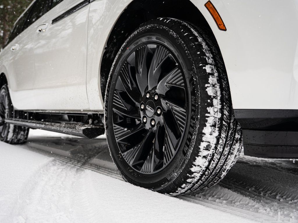 New 2026 White Lincoln Reserve image 13