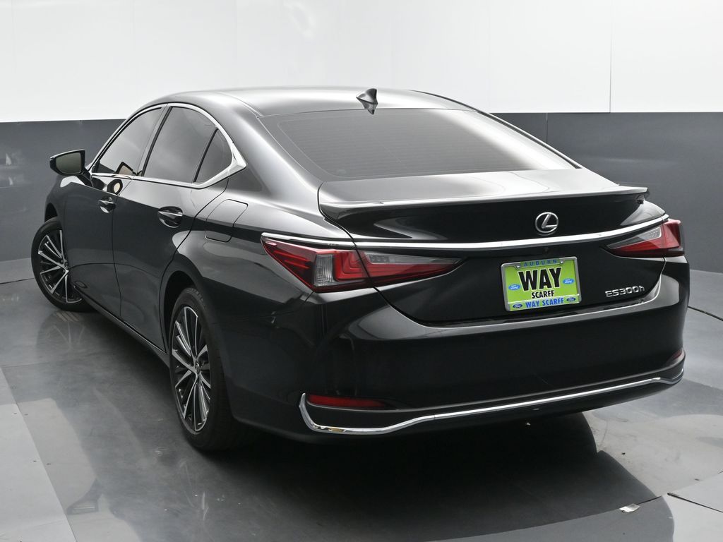 2024 Lexus ES 300h Base