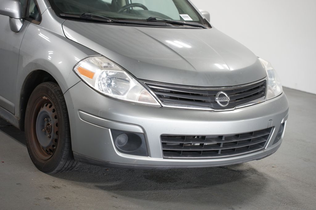 Thumbnail: 2010 Nissan Versa - 4