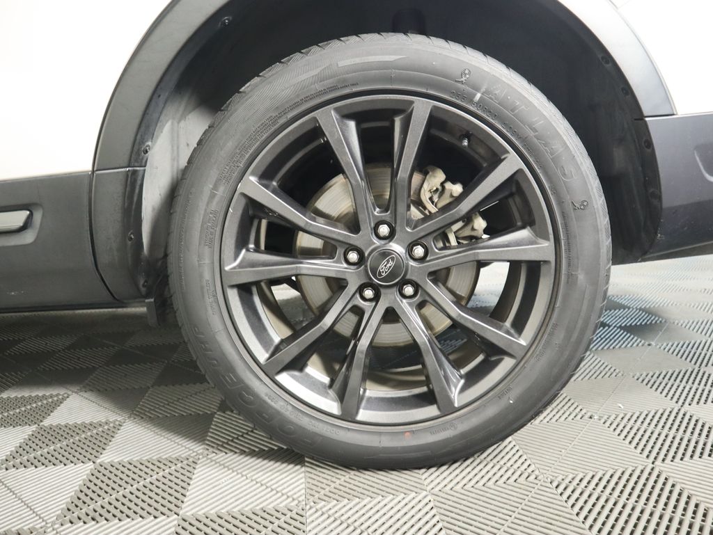 Thumbnail: 2019 Ford Explorer - 31