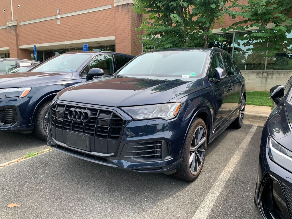 Thumbnail: 2023 Audi Q7 - 3