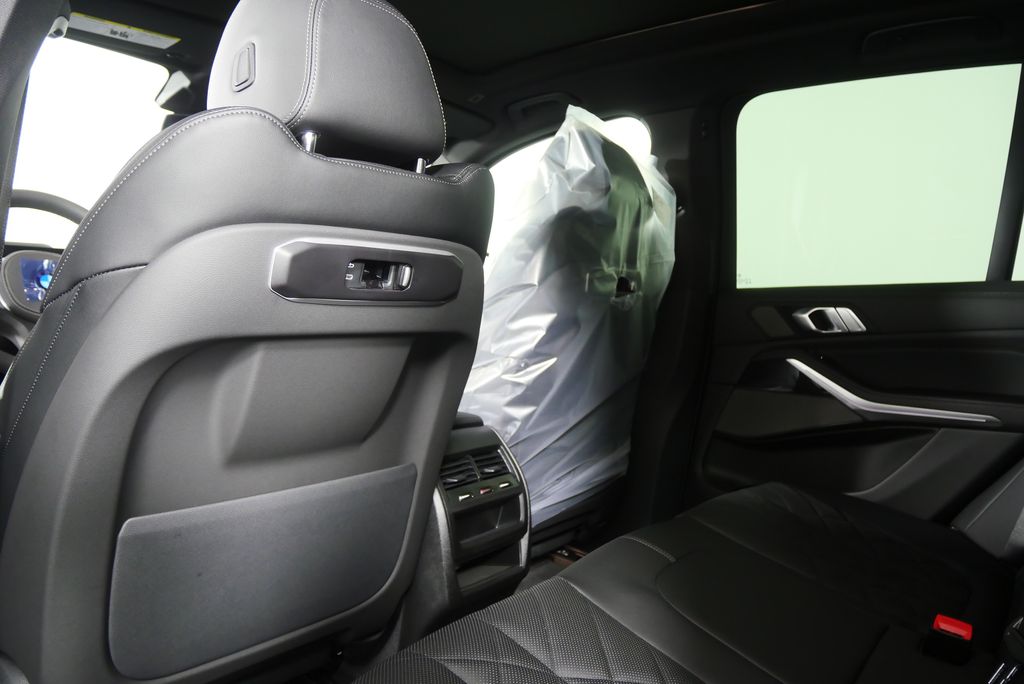 Thumbnail: 2026 BMW X5 - 17