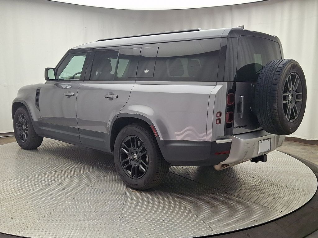 Thumbnail: 2023 Land Rover Defender - 6