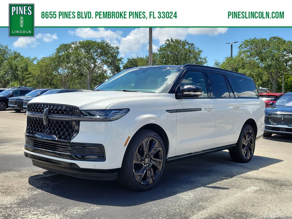 Star White Metallic Tri-Coat 2026 Lincoln Navigator SUV / Crossover Four-Wheel Drive Automatic