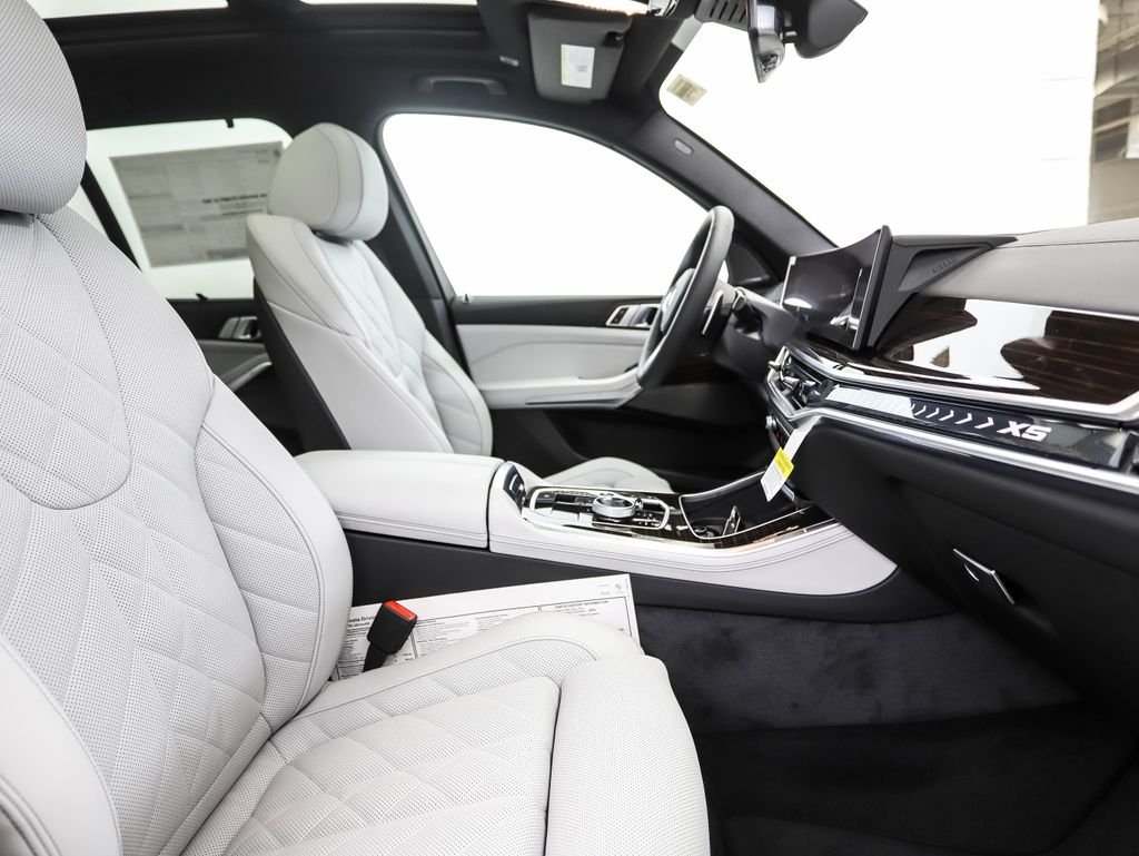 Thumbnail: 2026 BMW X5 - 31