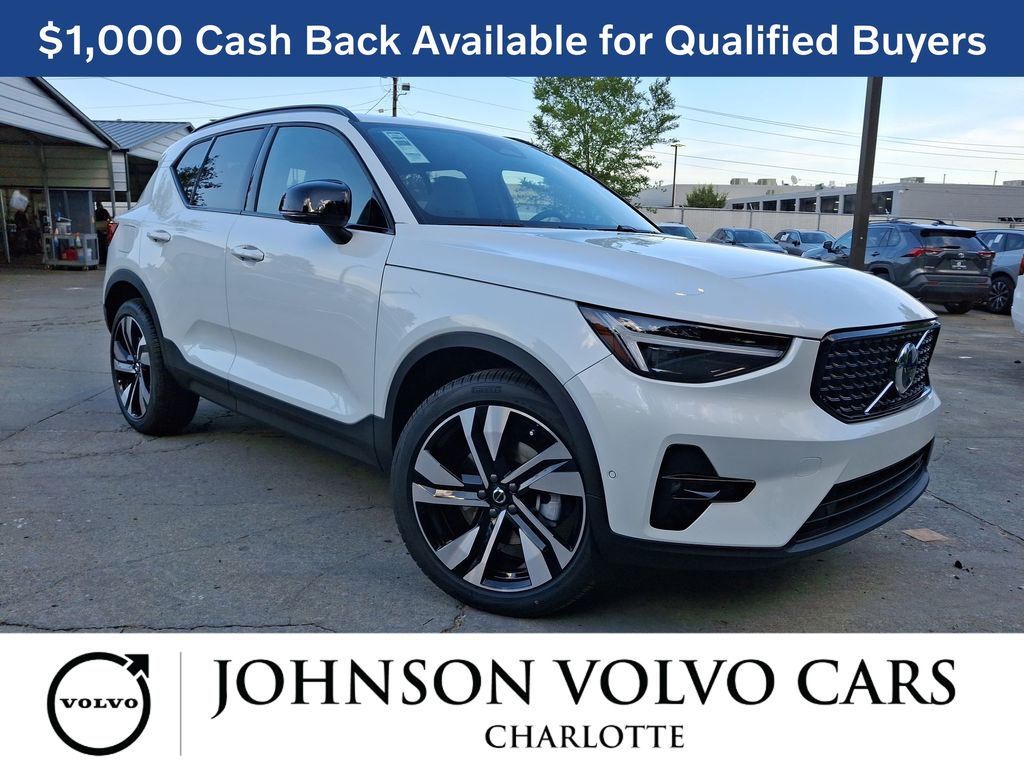Crystal White 2026 Volvo XC40 B5 Ultra AWD SUV / Crossover All-Wheel Drive Automatic