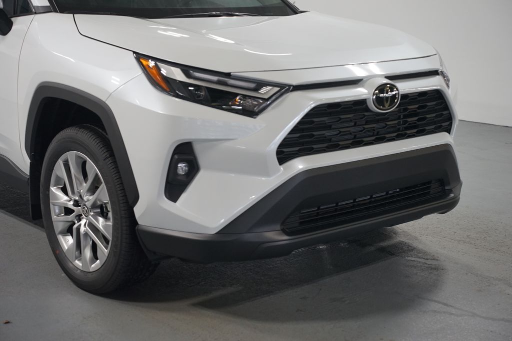 Thumbnail: 2025 Toyota RAV4 - 4