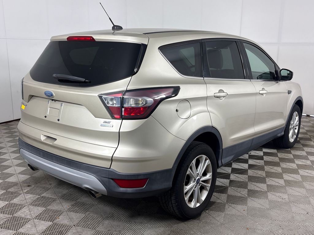 Used 2017 Gold Ford SE image 3