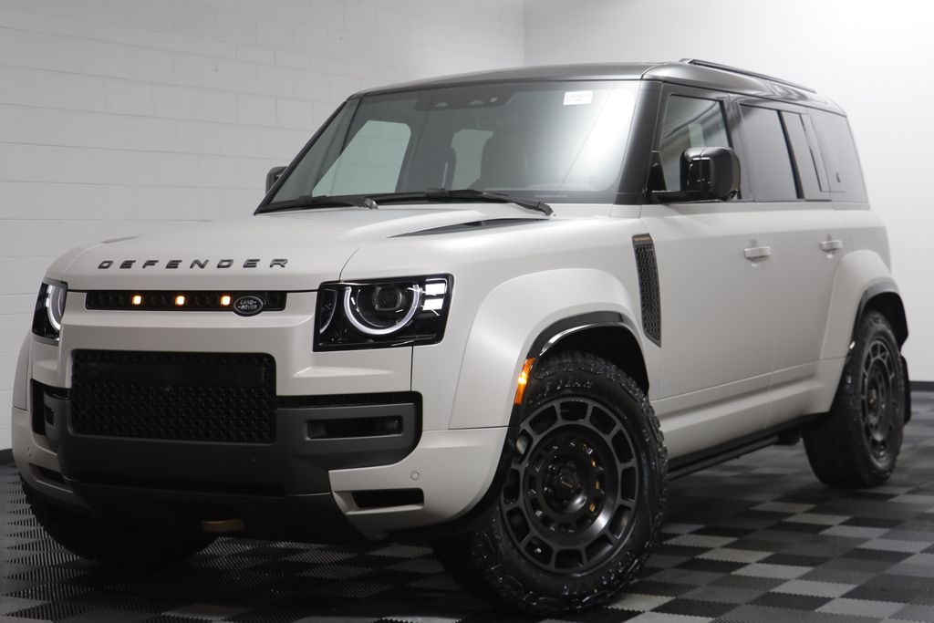 2026 Land Rover Defender 110 P635 OCTA AWD