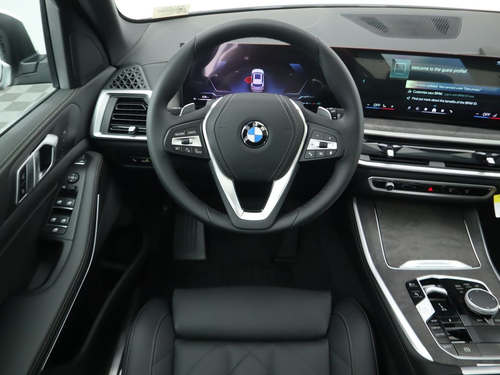 Thumbnail: 2025 BMW X5 - 10