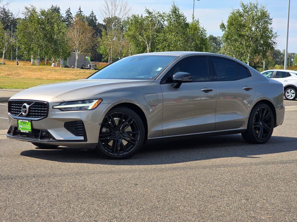 2021 Volvo S60 Hybrid Plug-in Recharge R-Design eAWD