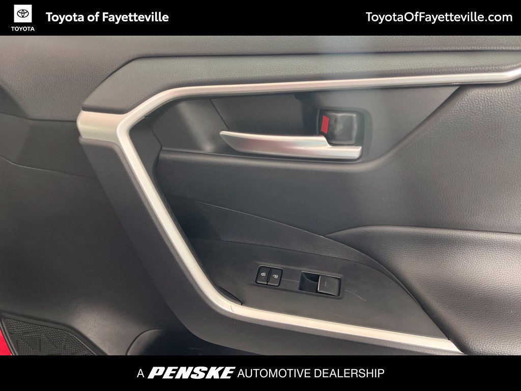 Thumbnail: 2025 Toyota RAV4 - 21
