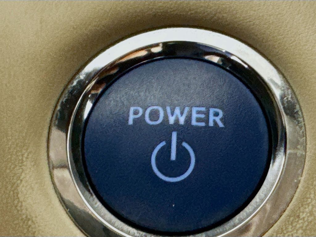Used Car 2022 Toyota Highlander Hybrid  Limited For Sale Under $40,000 In Austin, Texas