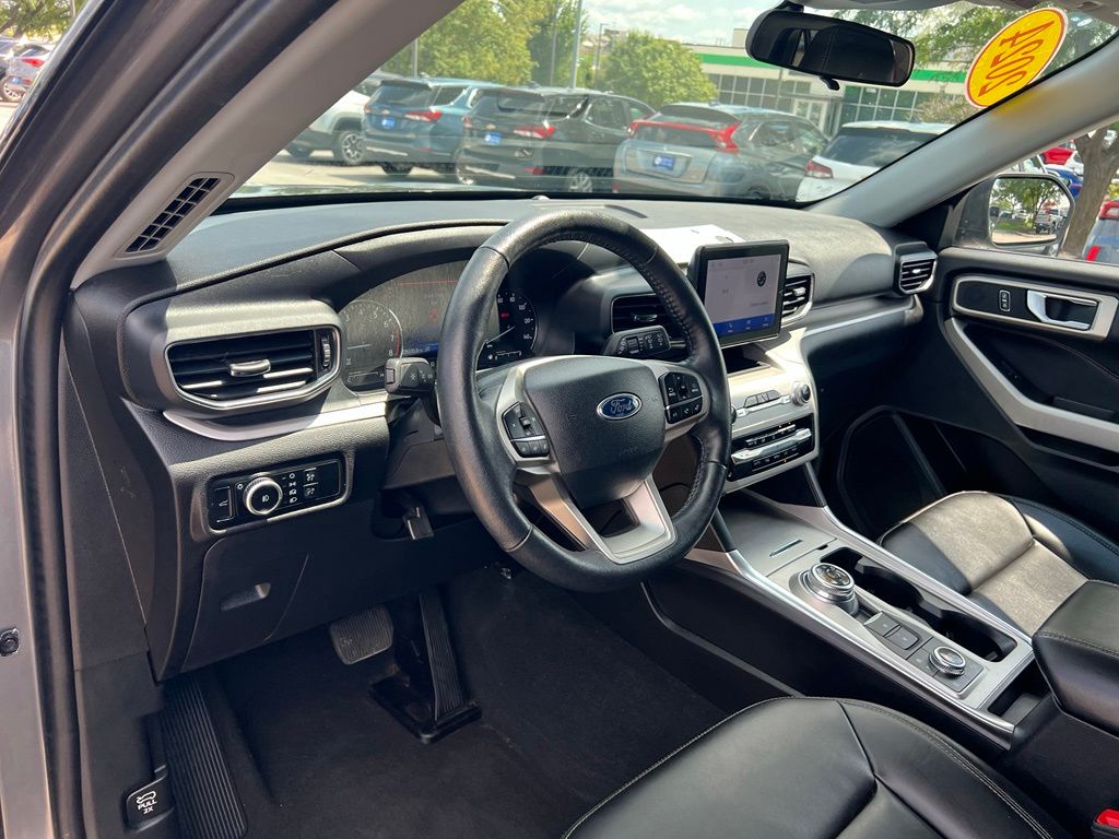 Used 2024 Ford Explorer SUV