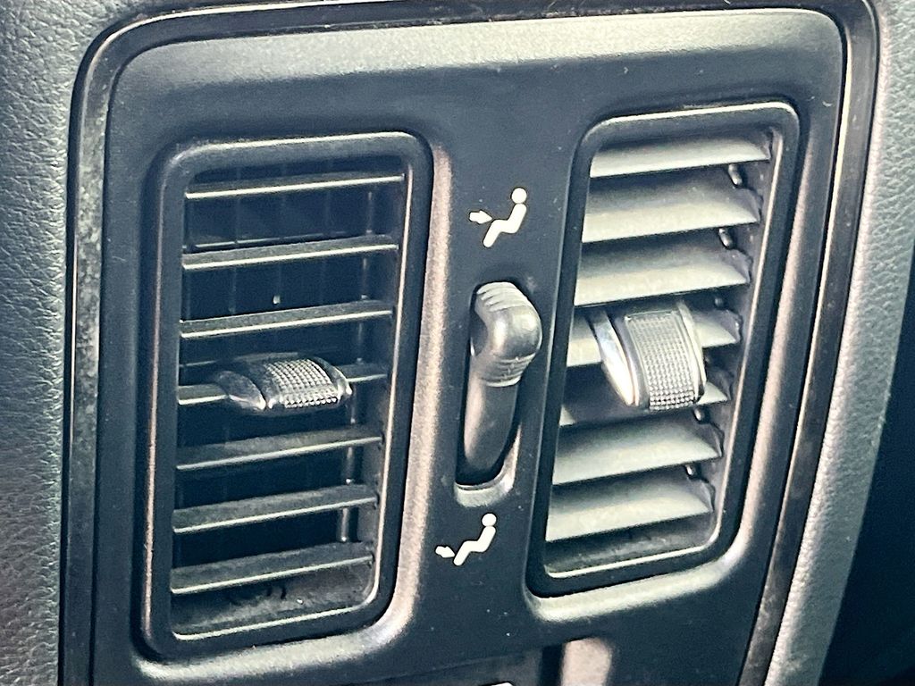 Used 2018 Gray Dodge SRT image 27
