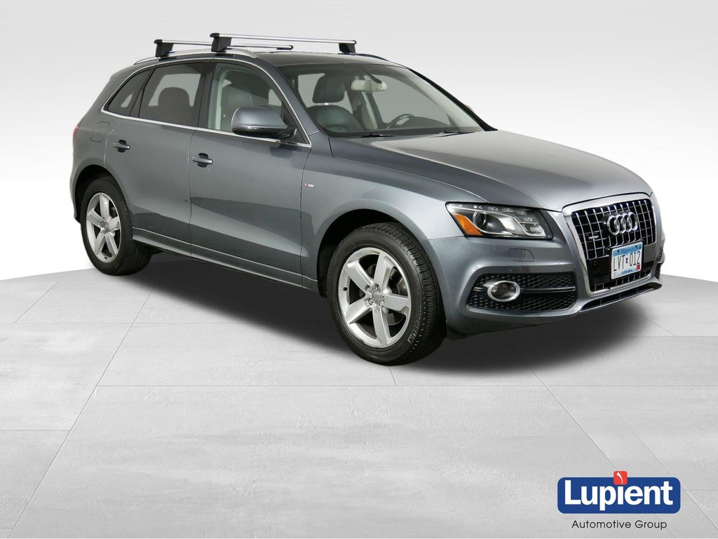 2012 Audi Q5 3.2 quattro Premium Plus