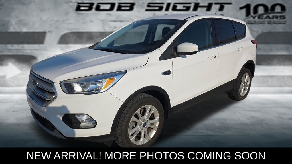 Oxford White 2019 Ford Escape SE AWD SUV / Crossover All-Wheel Drive 6-Speed Automatic