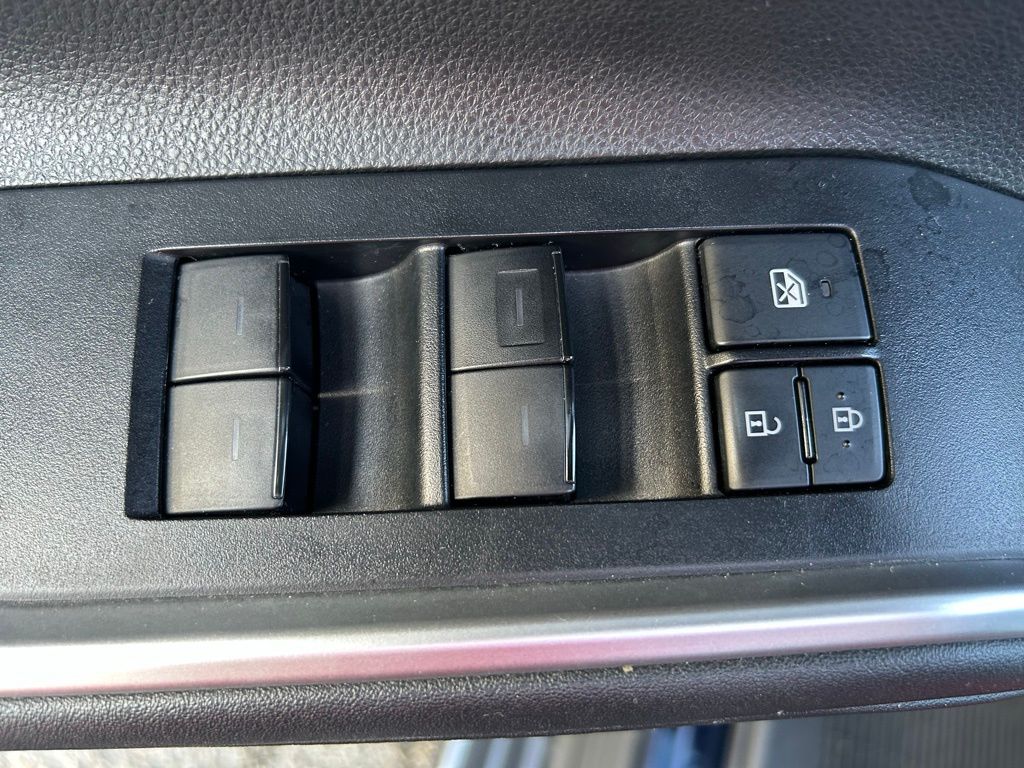 Thumbnail: 2021 Toyota Highlander - 17