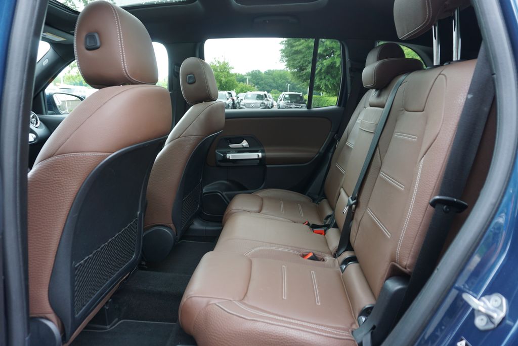 2020 Mercedes-Benz GLB 250 11