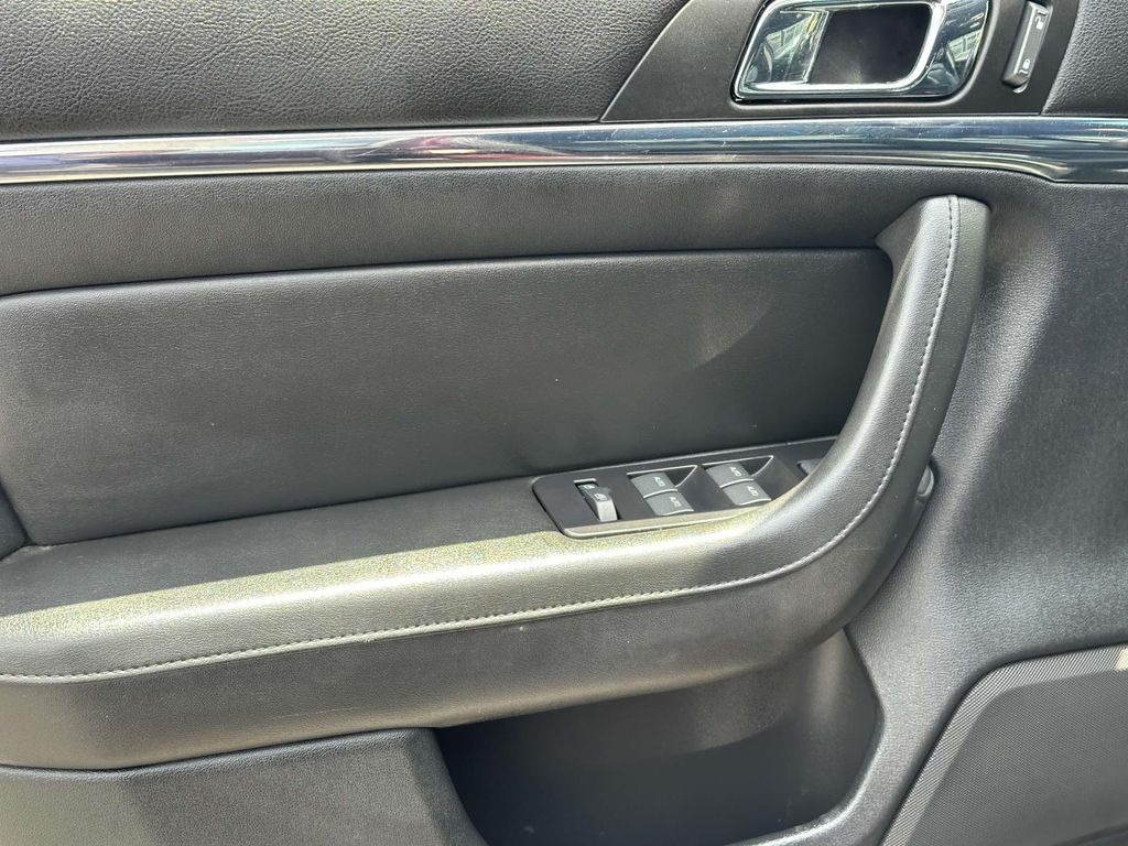 Thumbnail: 2011 Lincoln MKS - 17